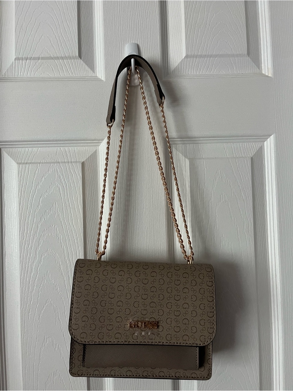 GUESS Beige Signature Chain Strap Crossbody Bag